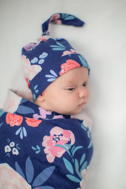 Pink 3 in 1 Labor Gown & Annabelle Newborn Swaddle Blanket Set & Dad T-Shirt & Pet Bandana