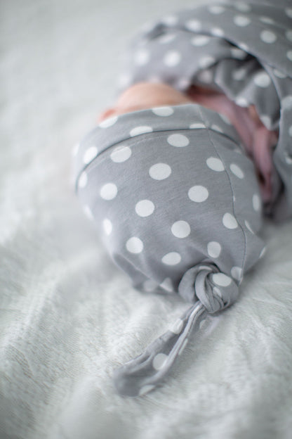 Lisa Swaddle Blanket & Newborn Hat Set