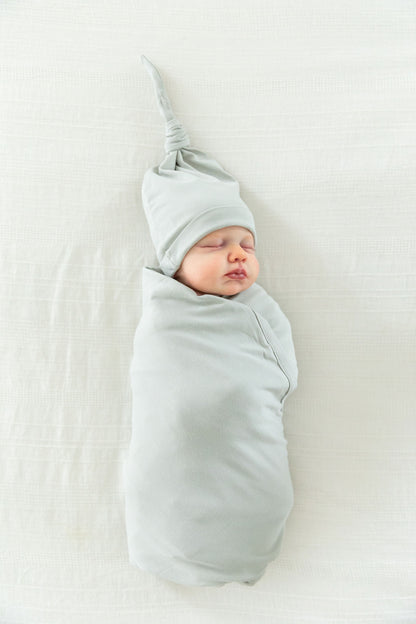 Ivy Robe & Grey Newborn Swaddle Blanket Set