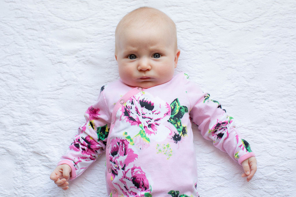 Baby Girl Coming Home Outfit. Floral newborn kimono set size 0-3 months . Pink floral design .