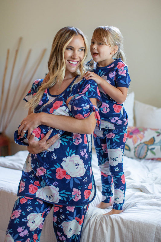 Annabelle Mommy & Daughter Pajamas & Newborn Swaddle Blanket Set