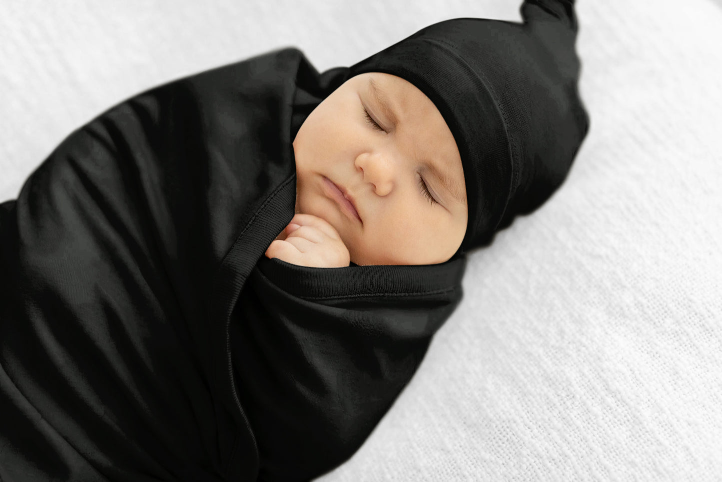 Amelia Robe & Black Newborn Swaddle Blanket Set