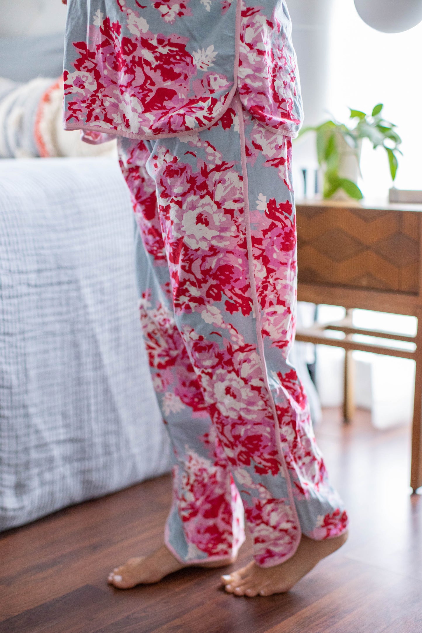 Mae Mom Pajamas & Big Sister Pajamas & Matching Swaddle Blanket Set