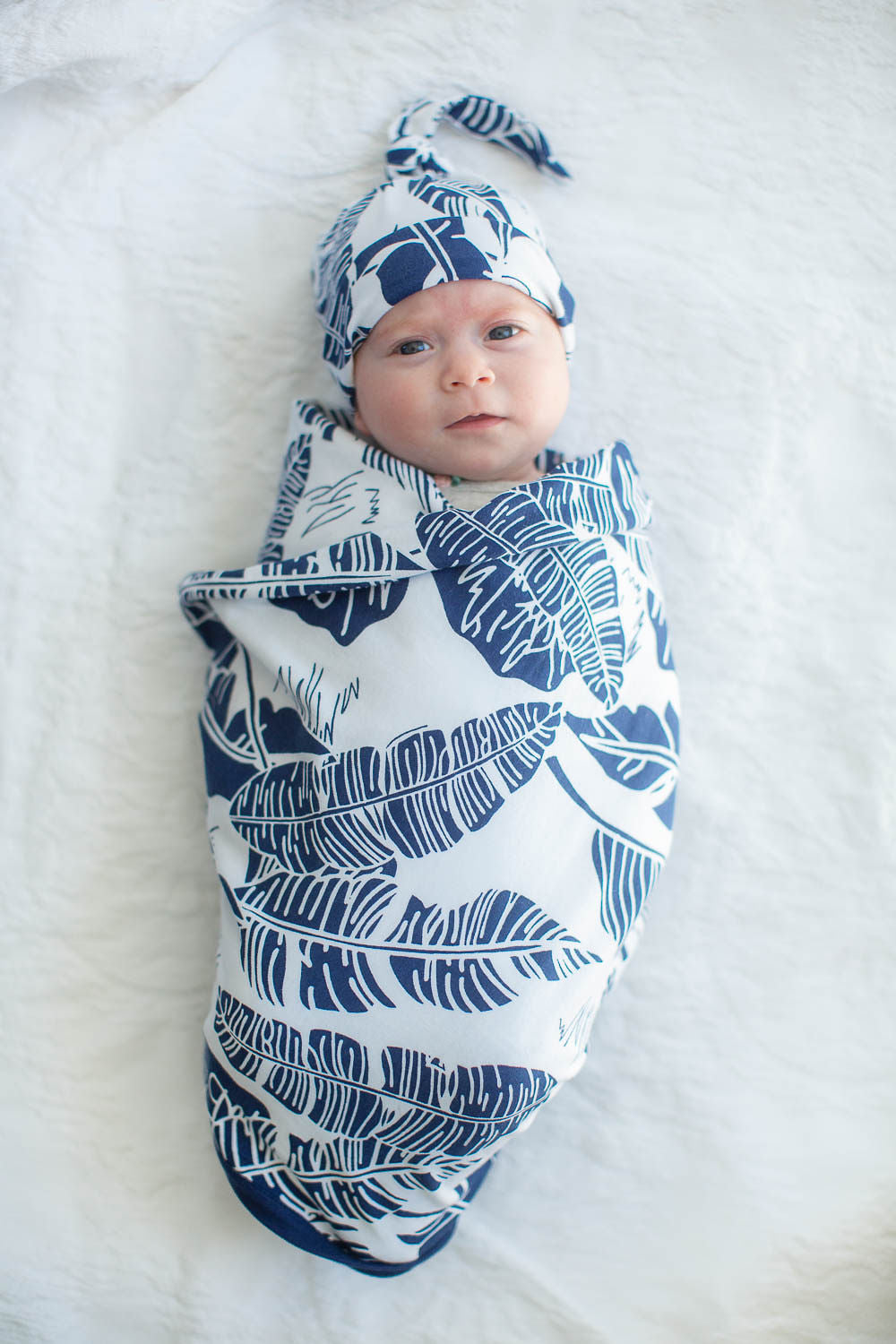 Serra Mom Pregnancy/Postpartum Robe & Big Sister Robe & Matching Swaddle Blanket Set
