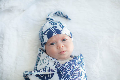 Serra Navy Blue/White Swaddle Blanket & Newborn Hat Set