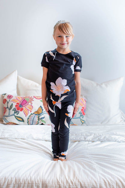 Willow Mom Pajamas & Big Sister Pajamas & Matching Swaddle Blanket Set